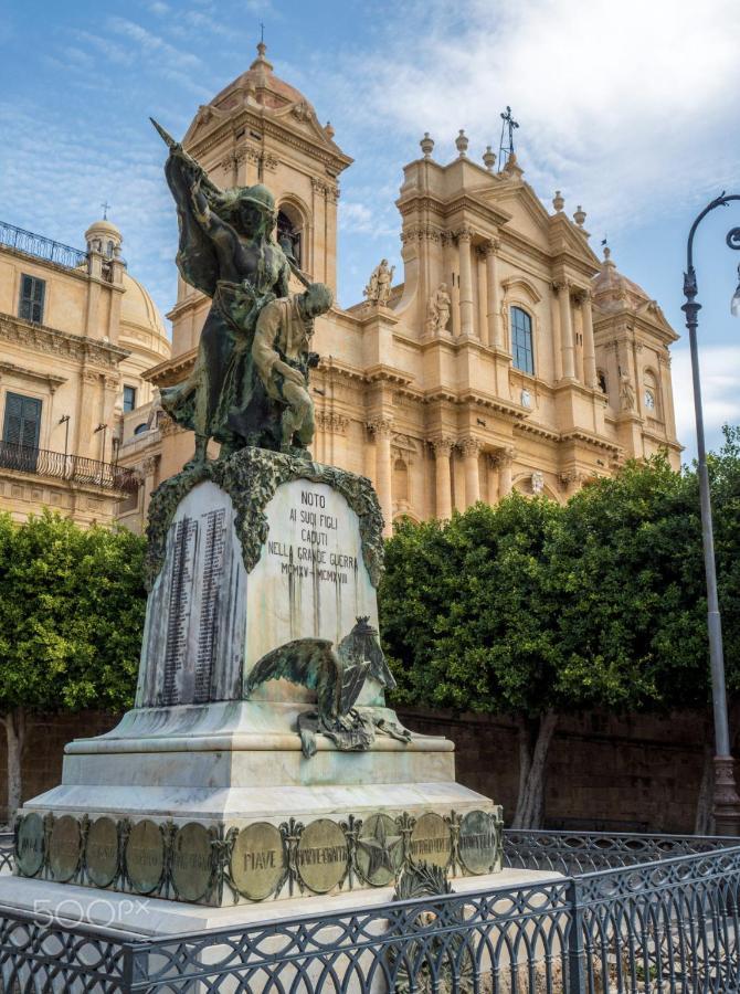 Quattroquarti Stradivari Home Noto Zewnętrze zdjęcie